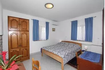 پانسیون Apartments And Room Silvana
