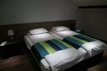 پانسیون Lion Guest House