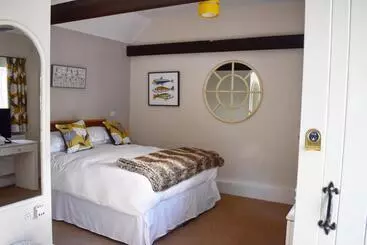 Hotelli The Roebuck Inn