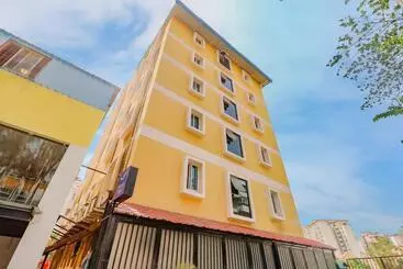 Hotel Capital O Royal Galaxy Finesse Near Phoenix Marketcity