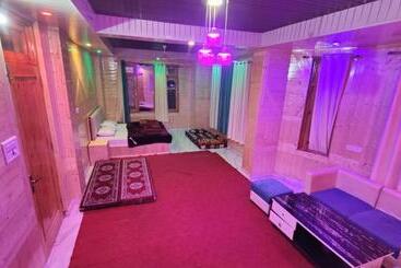 Pensão Majestic Mountain Bhaiji Guest House