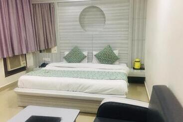 Maharaja Inn By Geetanjali Hotels