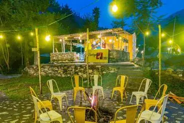 ホテル Whoopers Boutique Resort Jibhi