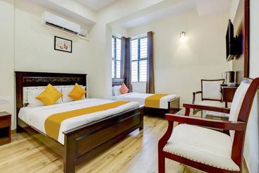 Hotel Fabexpress Mysore International
