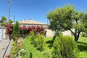 ペンション Chkalovka Guest House With Sevan View