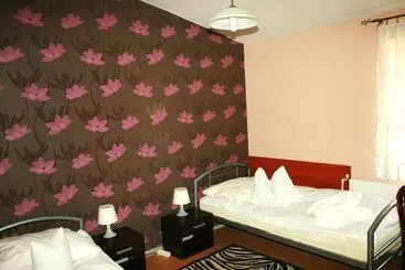 酒店 Komfort Inn   Dwór Hubertus