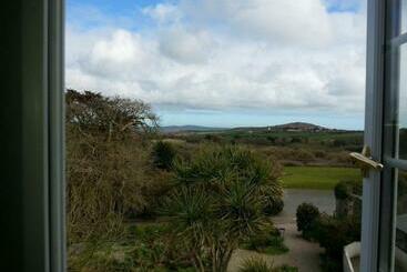 Bed and Breakfast The Balnoon Inn With Rooms