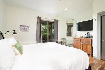 민박 The Setting Inn Willamette Valley