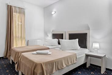Hotel Charter Otopeni