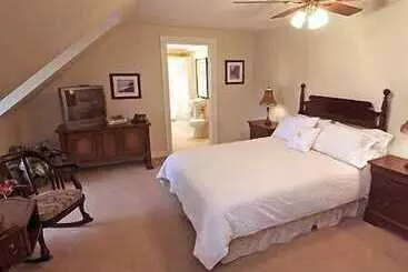 فندق Desbarres Manor Inn