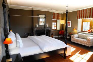 ホテル Manoir De Lébioles