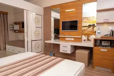 ホテル Holiday Village Türkiye