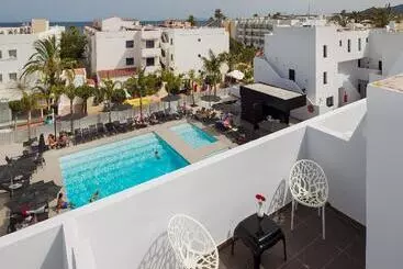 Hotelli Migjorn Ibiza Suites & Spa