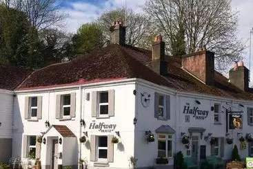 Bed and Breakfast The Halfway House Pub And Kitchen