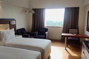 酒店 Manjeera Sarovar Premiere