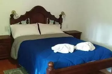 Retkeilymaja Posada Inguz