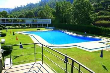 فندق Corredoura Garden