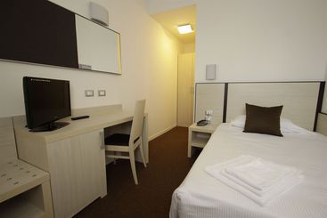 ホテル Paradise Airport