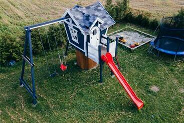 تختخواب و صبحانه Hygge Praid