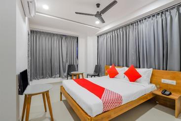 Hôtel Oyo 79292 Flagship Casa Marina