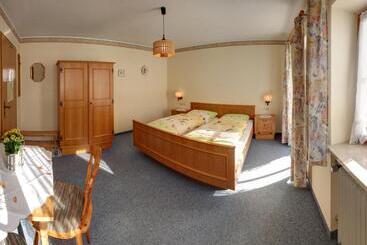 Pensionat Gästehaus Sterrhäusl Chiemgau Karte