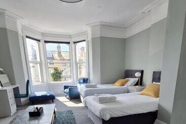 بنسيون No 27 Chapel Street Guest House