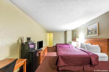 فندق Howard Johnson By Wyndham Pigeon Forge