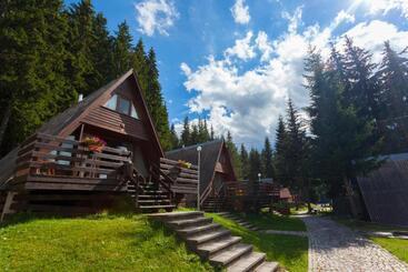 Resort Romantica Forest Guest House