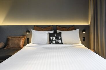 בית מלון כפרי Moxy Sion