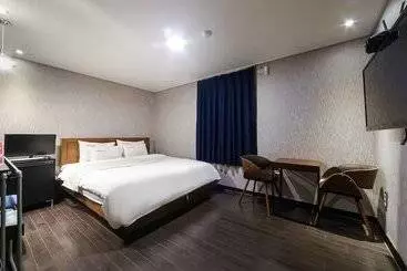 Motelli Geojedo Gohyeon Hotel Blue