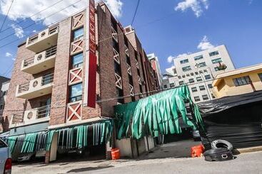 Motell Gwangju Wolsan Dong Royal