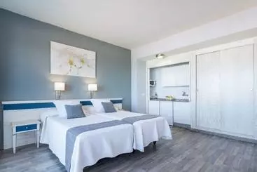 Apartamentos Colón Playa