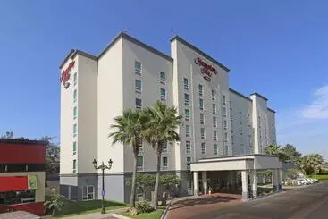 Otel Hampton Inn By Hilton Guadalajara Aeropuerto