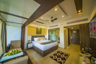 Hotel The Renai Cochin