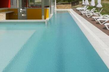 هتل آپارتمان Meca Playa