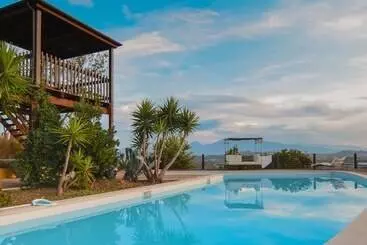 コテージ Enticing Apartment In Ascoli Piceno With Swimming Pool