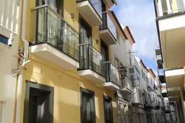 پانسیون By The Beach