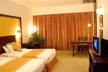 هتل Featherlite Evoma