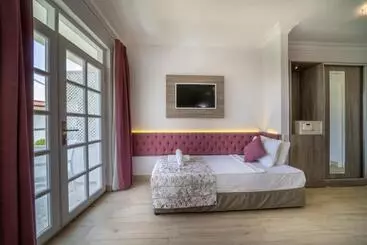 Отель Lykia Botanika Beach & Fun Club