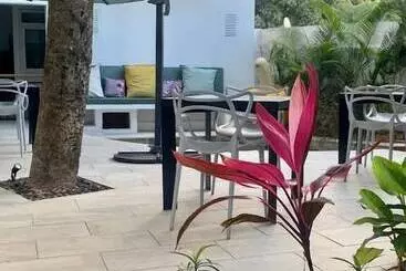 Hotel Cosy Guest House Sous Le Badamier