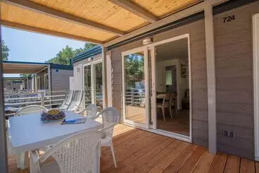 Hotelli Mobile Homes Delta Marine At Campsite Lopari