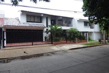 בית מלון כפרי Mizare I