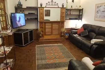 Barossa Glen ~ Henri's Cottage ~ Bed & Breakfast
