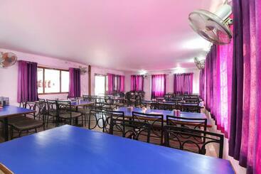 Spot On 66822 Hotel Shyam Inn