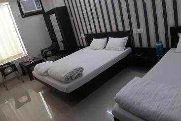 호텔 Vamoose Sharda Resort