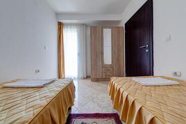 هتل آپارتمان Suzana Budva