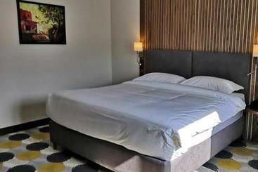 هتل Grand Khan Tengri 4