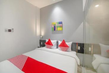 Capital O 90447 Kardopa Hotel Megapark