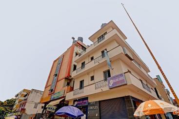 בית מלון כפרי Spot On Janapriya Lodge Near Hare Krishna Hill