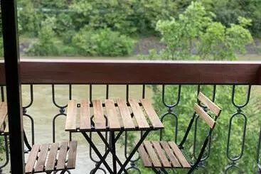 River Hotel & Spa